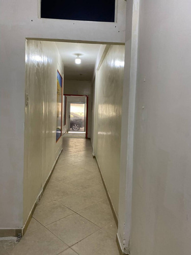 Imagen 8 de 9 de Marlyn Padrón Vende Local En Alquiler A Pie De Calle, Los Colorados 12537 Mlyn