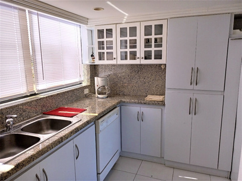 Imagen 5 de 19 de Comodo Apartamento En Pampatar, En Alquiler