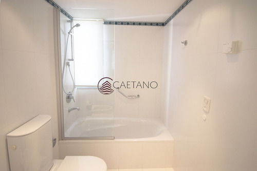 Imagen 21 de 23 de Venta De Excelente Apartamento De 3 Suites Más Dependencia Frente A Playa Brava, Punta Del Este. - Punta Del Este Brava