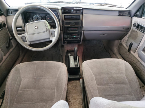 Chrysler Shadow Deportivo At
