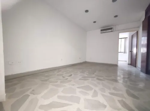 Oficina En Arriendo En Centro. Cod A27515