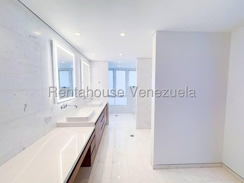 Paseo Vip Vende Lujoso Penthouse Ubc En Campo Alegre