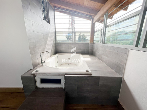 Penthouse De Renta Con Jacuzzi En Los Laureles, Santiago