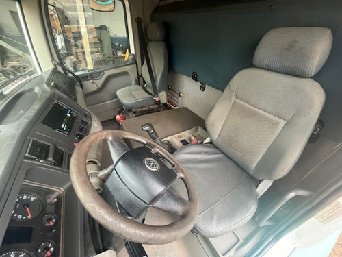 Vw 24-250 6x2 2012 Com Munck Hincol 31.000