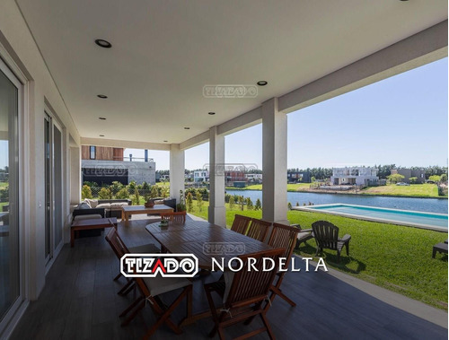 Casa  En Venta En Carpinchos, Nordelta, Tigre