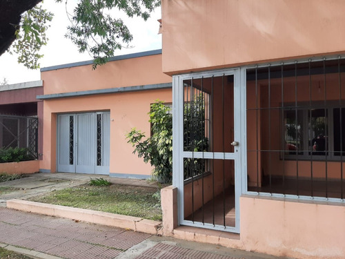 Venta Casa En San Vicente, Zona Centro