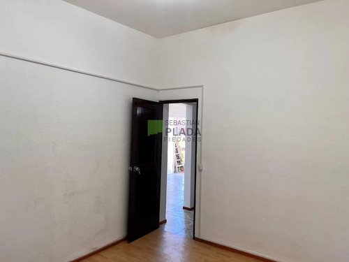 Casa De 1 Dormitorio En Alquiler En San Carlos