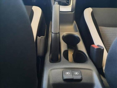 Imagem 9 de 10 de Nissan Versa 1.6 16v Flex Sense Manual