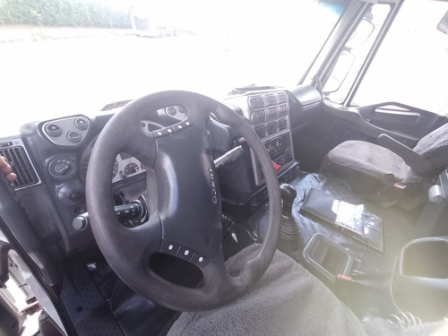 Imagem 11 de 15 de Stralis 380 6x2