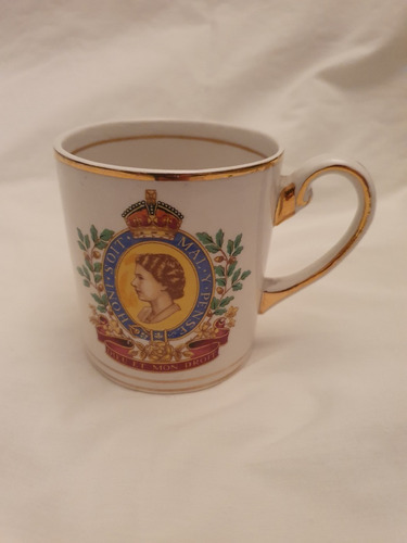 Taza De Porcelana Conmerativa Conmotivo De Coronacion 