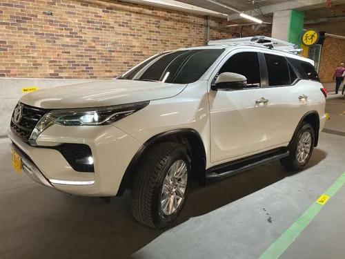 Toyota Fortuner 2.7L Srv