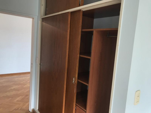 Departamento 2 Ambientes Con Balcón En Flores - Piso Alto En Torre Con Jardín Sum Y Parrillas