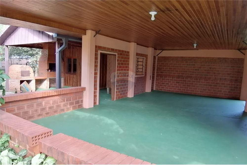 Vendo Casa De 4 Habitaciones Y 3 Baños.