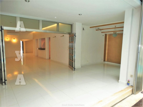Casa En Venta, Estilo Clásico ,4 Recámaras En Residencial Campestre, Cancún