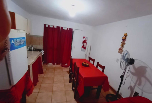 Imagen 3 de 8 de Departamento, Casa En Alquiler , Con Garage Techado