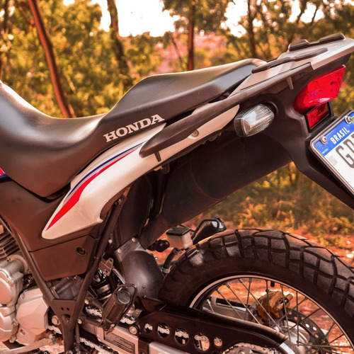 Imagem 6 de 10 de Moto Honda Xre 300cc Branca 2017