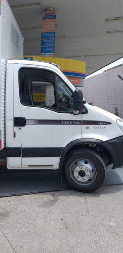 Imagem 7 de 14 de Iveco 70c17 Ano 13 Bau , Unico Dono , Baixo Km