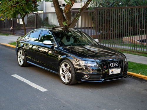 Audi S4 . 2012