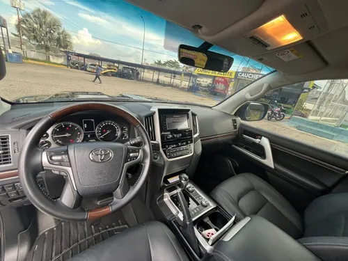 Toyota Land Cruiser Lc 200