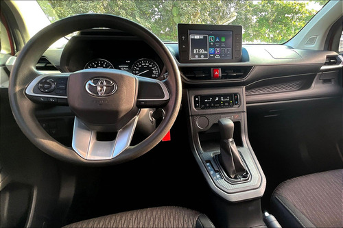 Toyota Avanza 5p XLE L4/1.5 Aut