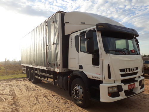 Iveco Tector 240e25 6x2 2011 Baú