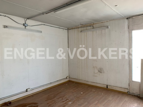 Calle Prat Con Matta, 147 M2 En 2do Nivel