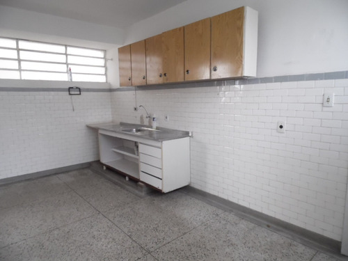 Oportunidade Apartamento Amplo E Ótima Localização