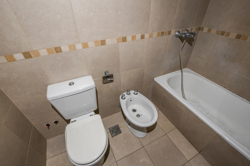 Imagen 12 de 14 de Departamento De 1 Dormitorio En Venta Con Patio En El Centro De Rosario