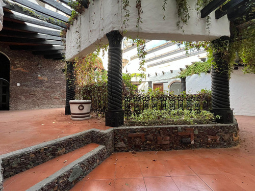 Casa Con Uso De Suelo En Renta-toluca-1,150m2