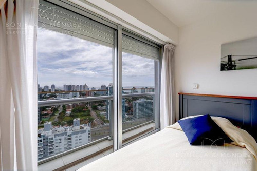Seasons Tower, Piso Alto, Finamente Equipado Y Decorado, 2 Suites.