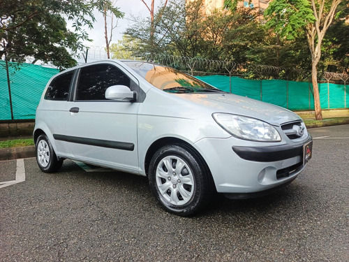 Hyundai Getz 1.4 GLS FULL EQUIPO PANTALLA DE DVD LUCES LED HERMOSO VENCAMBIO