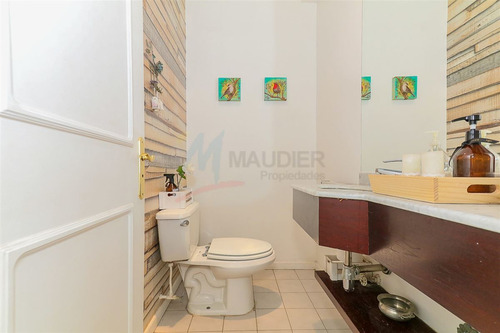 Casa En Venta De 5 Dorm. En Las Condes