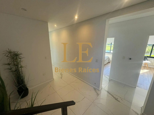 Venta Casa En El Naudir A La Laguna