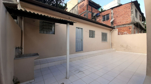 Vende-se Casa Com 4 Dormitórios E 3 Banheiros