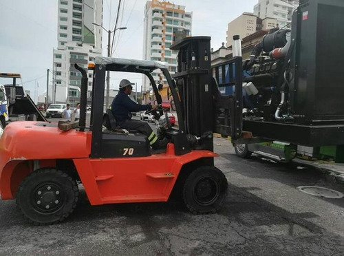 Imagen 7 de 14 de Renta De Montacargas Y Maniobras De Carga Y Descarga