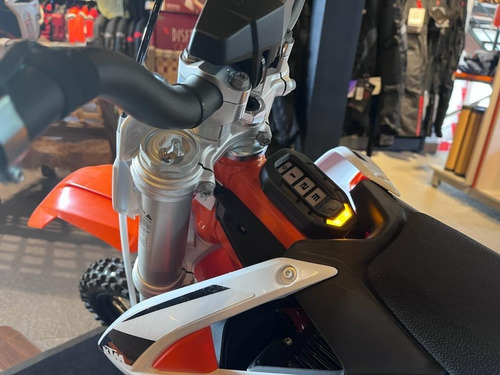 Imagen 9 de 11 de Ktm Sx E5 Minicross 2023