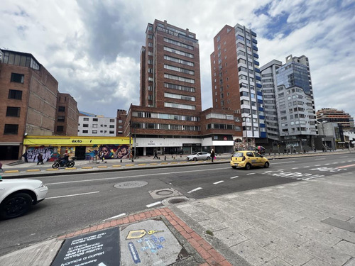 Local En Arriendo En Bogotá Chapinero Central. Cod 51330