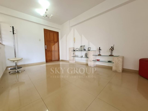 Imagen 10 de 16 de Apartamento Duplex En Las Chimeneas, Res. Holiday Palace Ii Carlos Tona Cod: Lema-703
