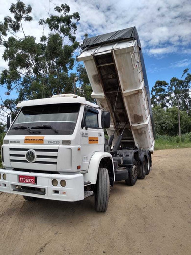Imagem 3 de 4 de Volkswagen Worker 24220 Bitruck