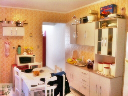 Imagem 10 de 14 de Ótimo Sobrado, Com 3 Dorms Sendo 1 Suíte - Di8098