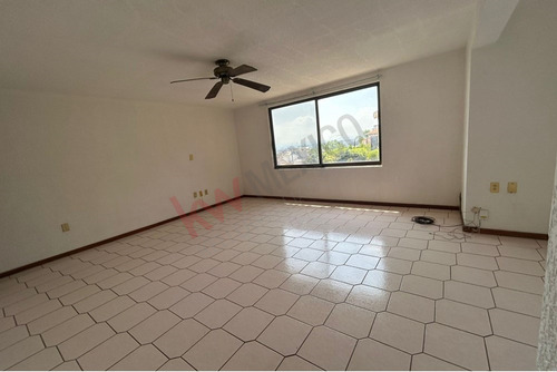 Amplia Casa En Venta En Loma Dorada Con Vista A Los Arcos