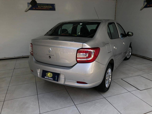 Imagem 3 de 8 de Renault Logan 1.0 12v Sce Flex Zen Manual