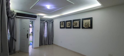 Town House C.r. Fontana Villas Blue/juanico Ve02-1245sj-ecam