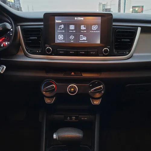 Kia Rio 4p EX L4/1.6 Aut Pack Aut