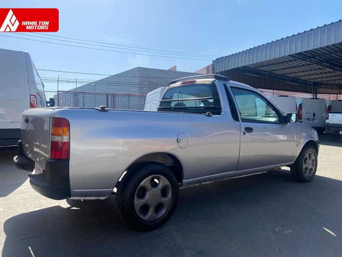 Imagem 3 de 9 de Ford Courier 1.6 L 2006