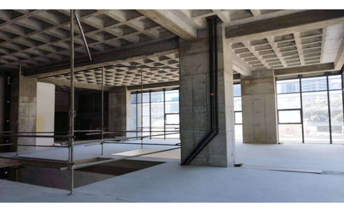 Las Mercedes Av. Orinoco Local En Venta