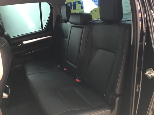 Toyota Hilux Cd Srv 4x4 2.8 Tdi Diesel Aut.