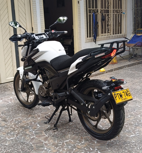 Vendo Moto Cr4 200 Pro Modelo 2.024,