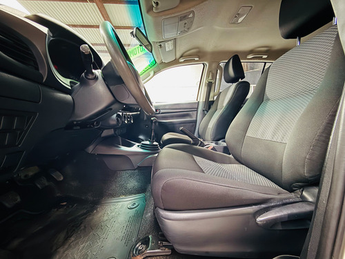 Toyota Hilux 2.8 Tdi Cabina Doble Mt