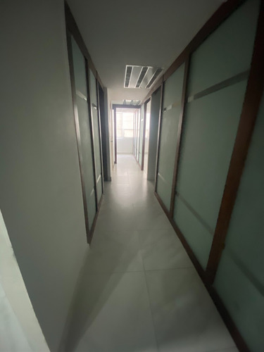 Imagen 7 de 17 de Oficina En Renta O Venta En Santander